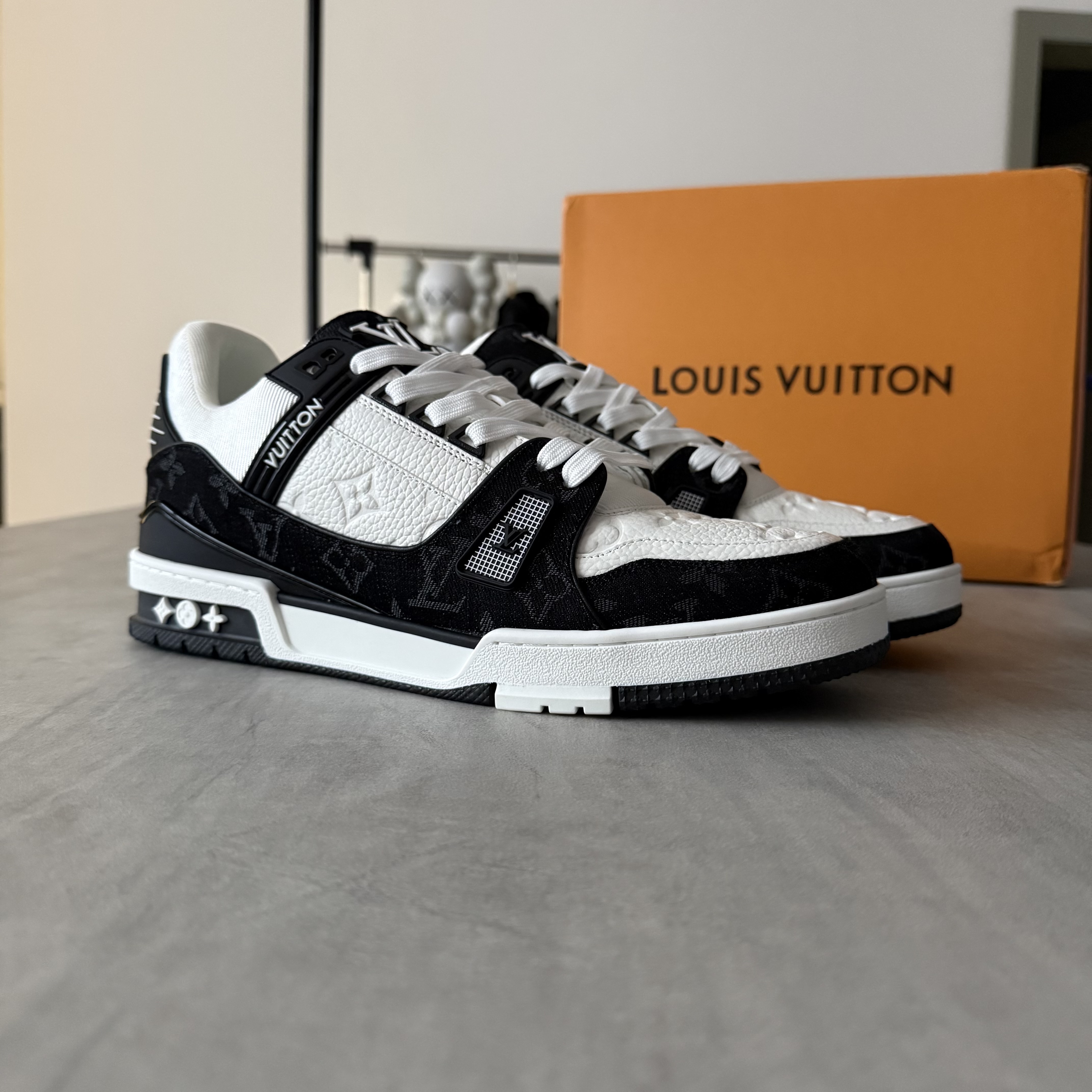 Louis Vuitton LV Trainer White Black
