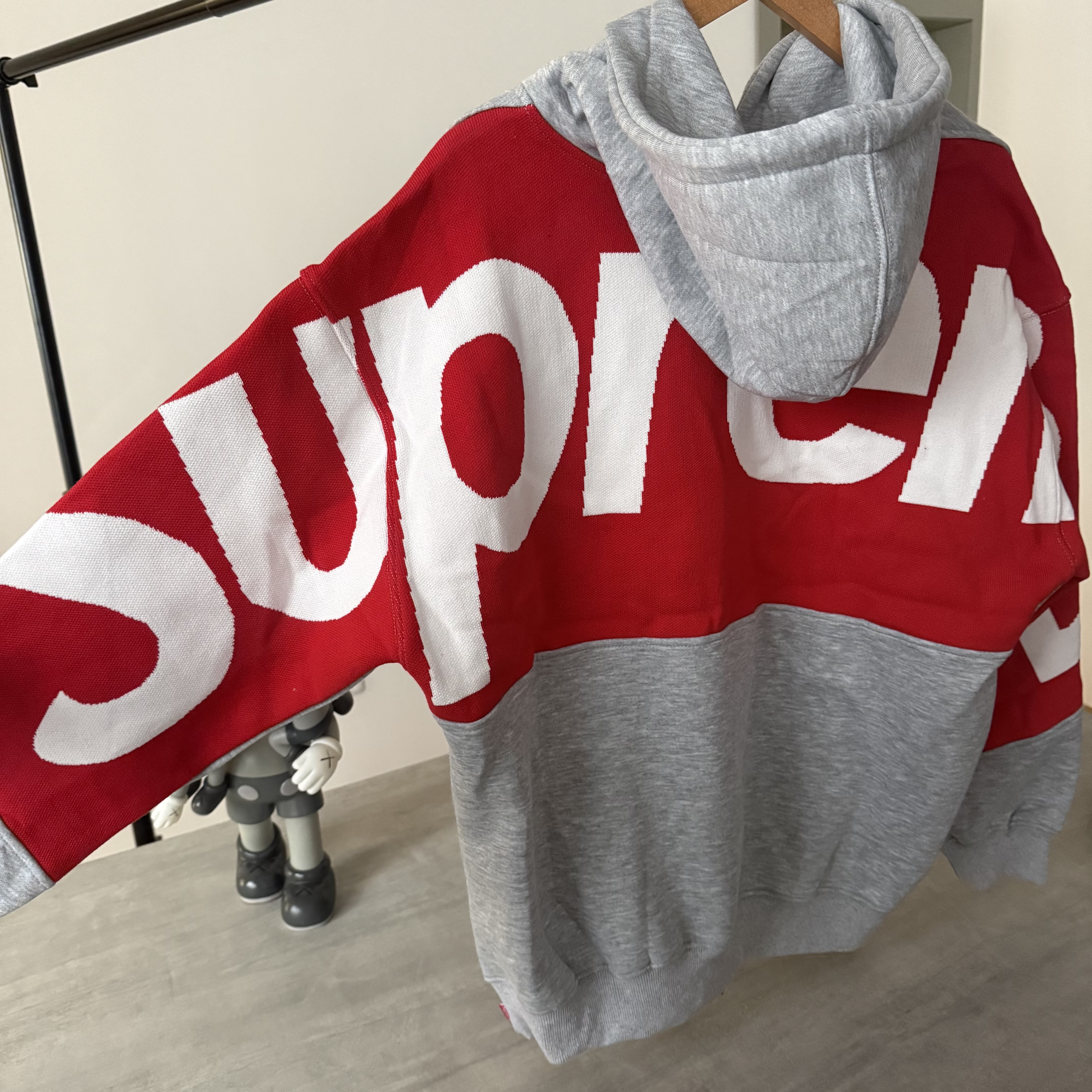Imagen 3 de SUPREME BIG LOGO JACQUARD HOODED