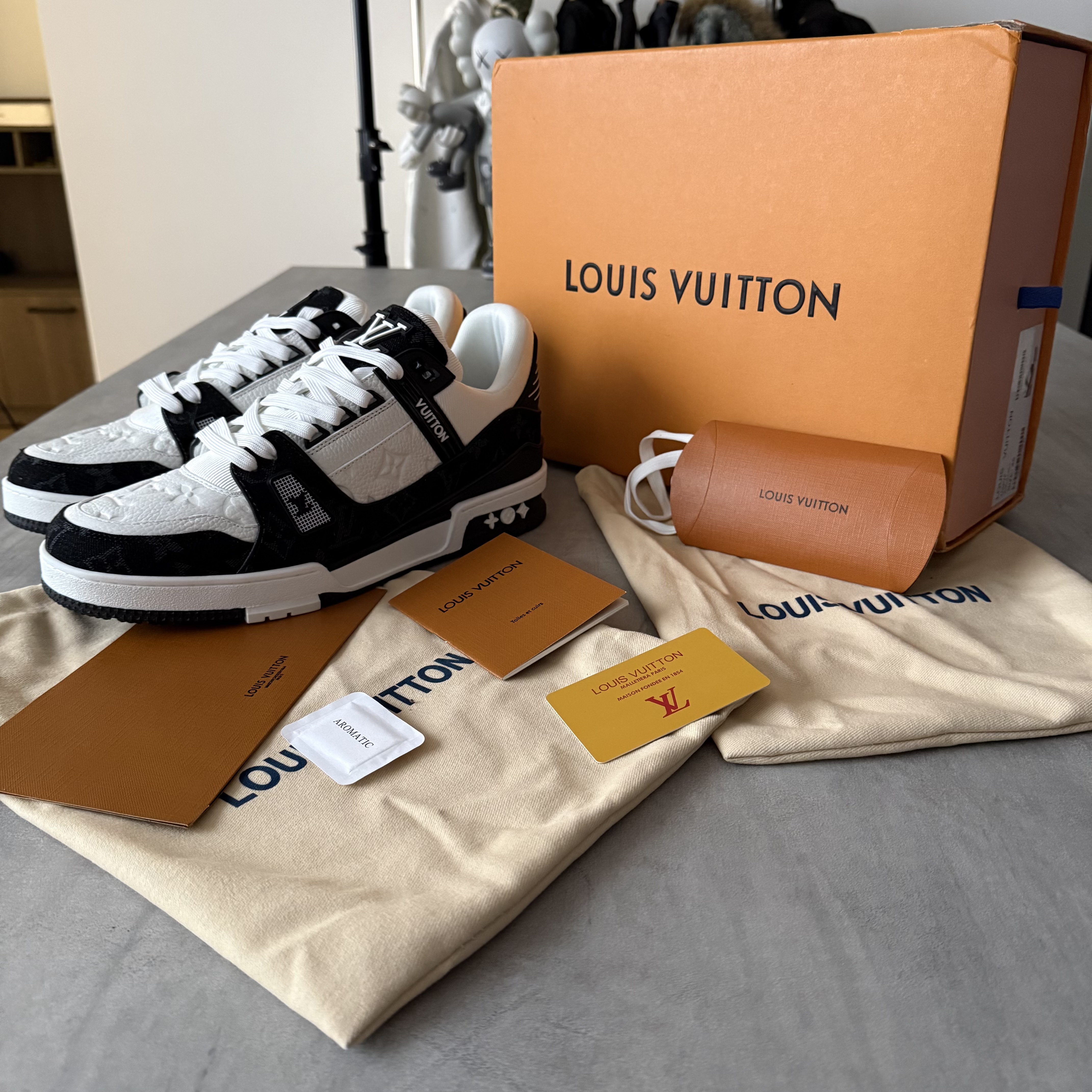 Imagen 3 de Louis Vuitton LV Trainer White Black